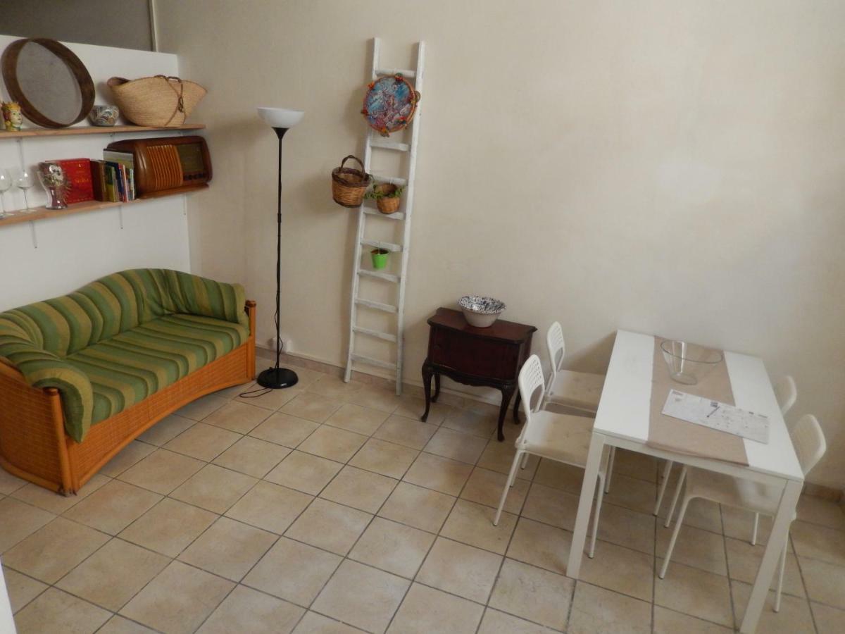 Appartamento In Centro Casa Vacanza Scicli Luaran gambar